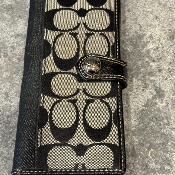 Coach Signature C Canvas Crossbody and matching wallet - Picture 3 of 16